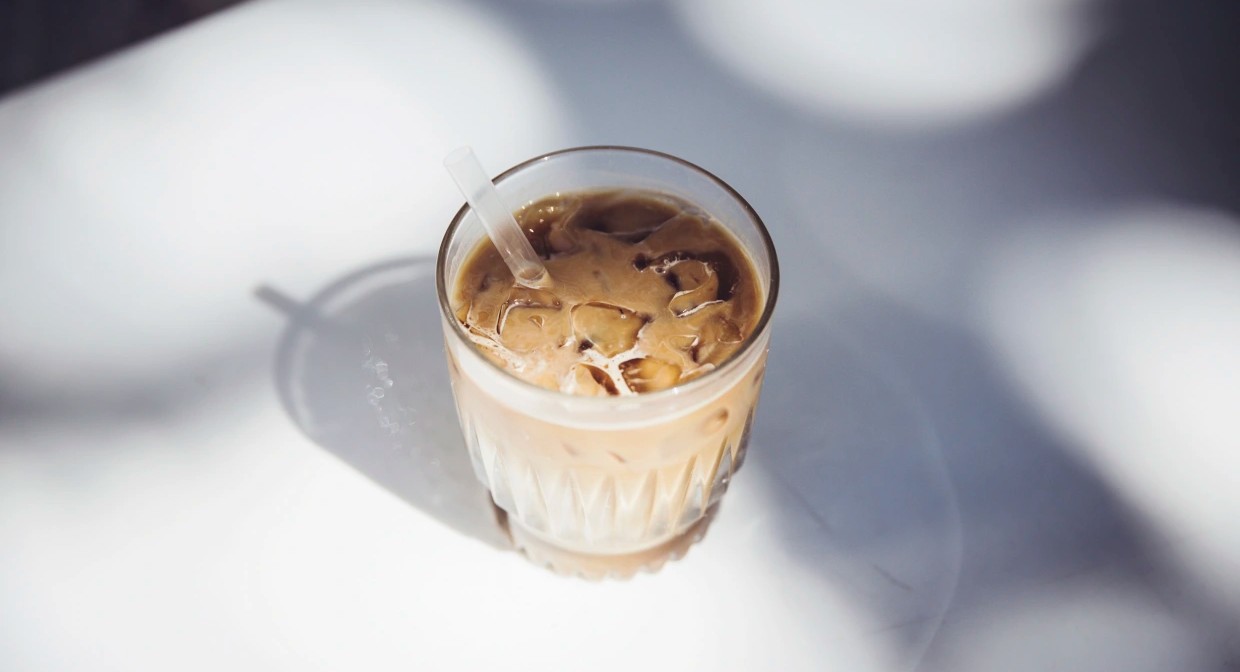 Iced coffee drinkers can get a cheaper caffeine fix at home this summer