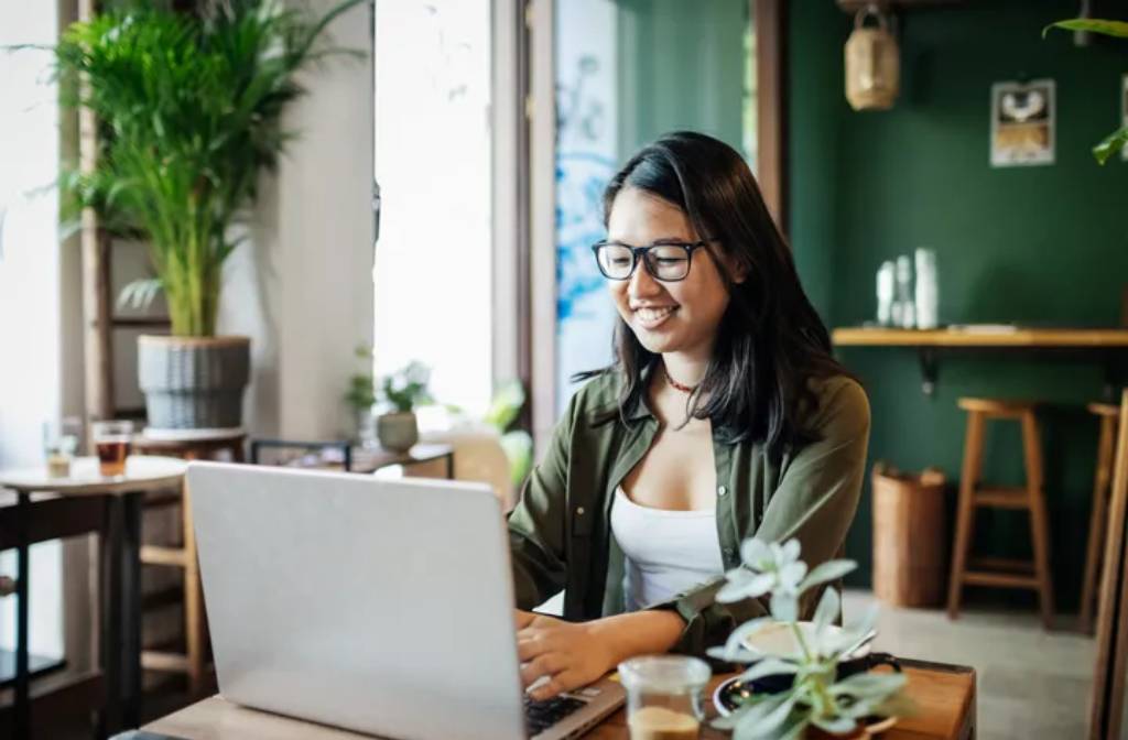 Here's Exactly How Long You Can Sit In A Coffee Shop Before You Annoy The Baristas