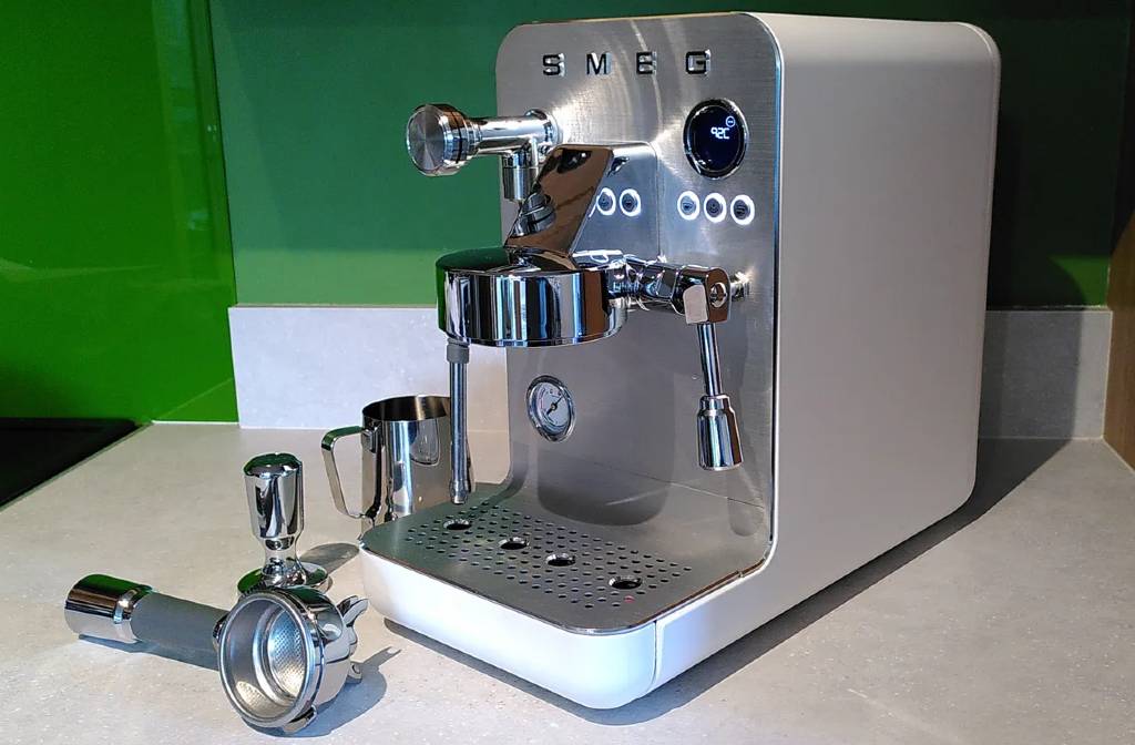 Smeg Mini Pro Espresso Coffee Machine review: a beautiful manual coffee maker that lets you call the shots, but at a price